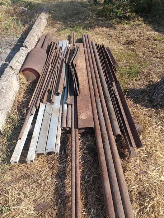 Продам матеріалеві листи та труби