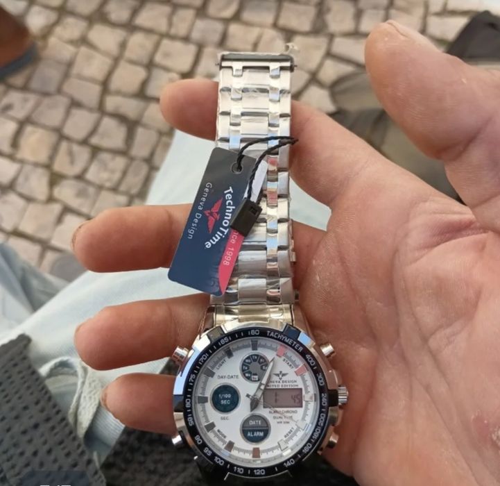 Relógio techno time