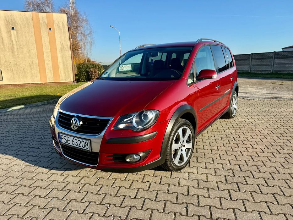 Volkswagen Touran CROSS 154 tys km/Org lakier/Nowe opony i rozrząd/Hak/Zadbany