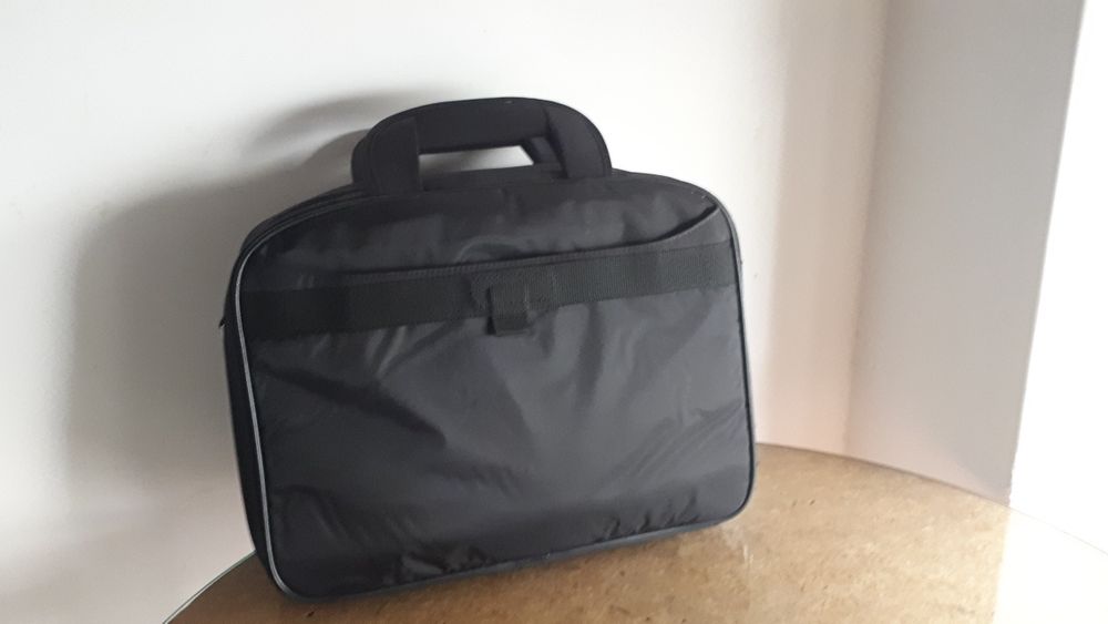 (Nova) Pasta Targus para transporte de portátil e afins