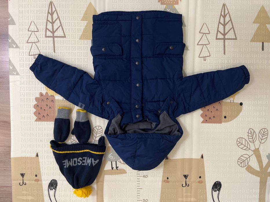 Куртка GAP на 4 роки,100- 105 см зріст. Шапка та рукавички в подарунок