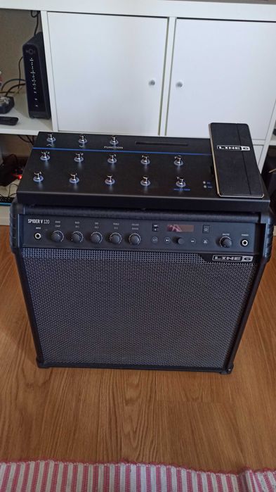 Vendo Line 6 spider V 120 + controlador FBV3