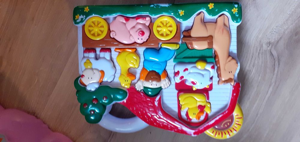 Zabawka grająca pianinko