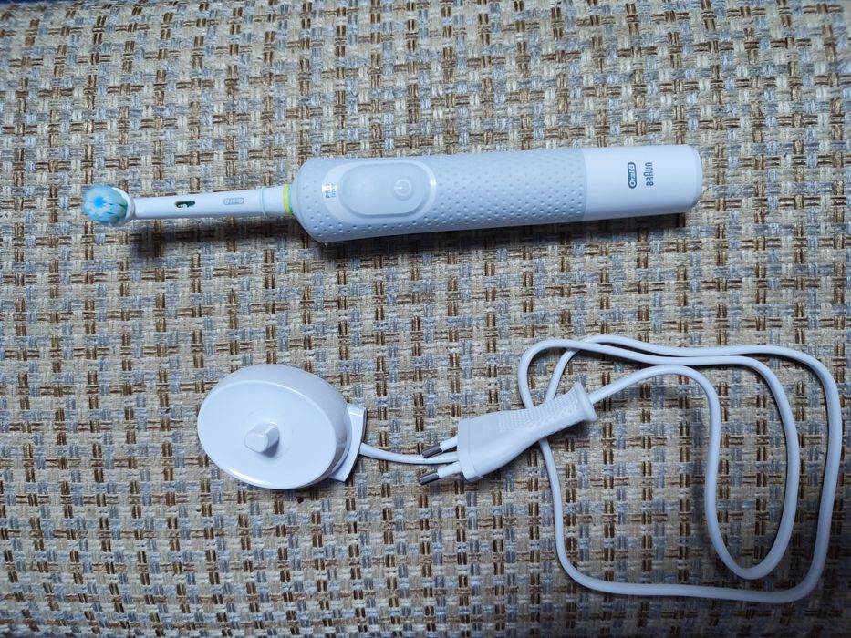 Зубна щітка Oral-B vitality