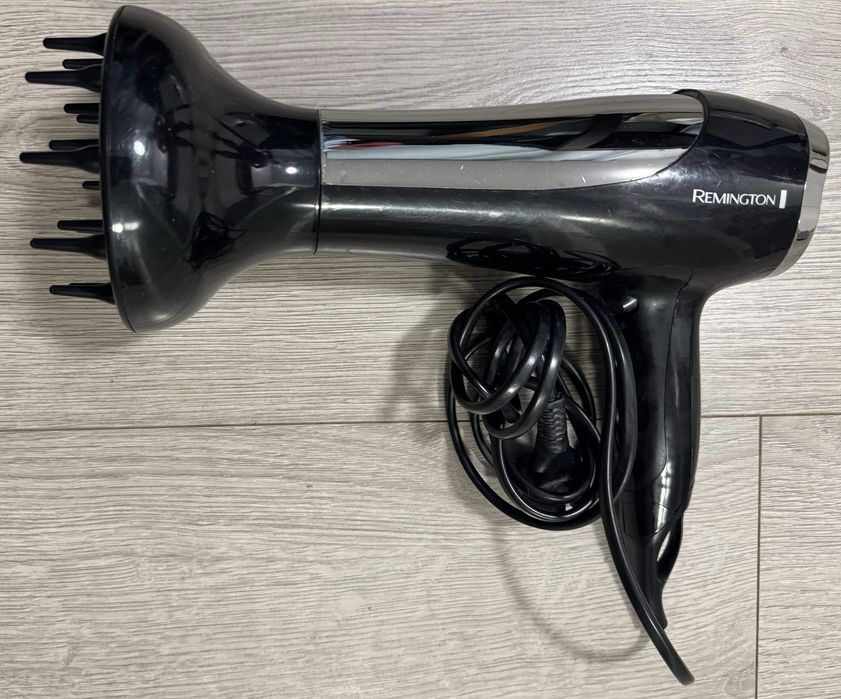 Remington D-5020 kolor czarny, srebrny