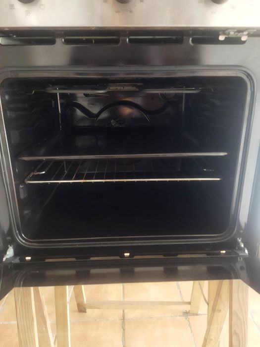 Forno fogão em inox, aquece muito bem, pouco uso, bom estado