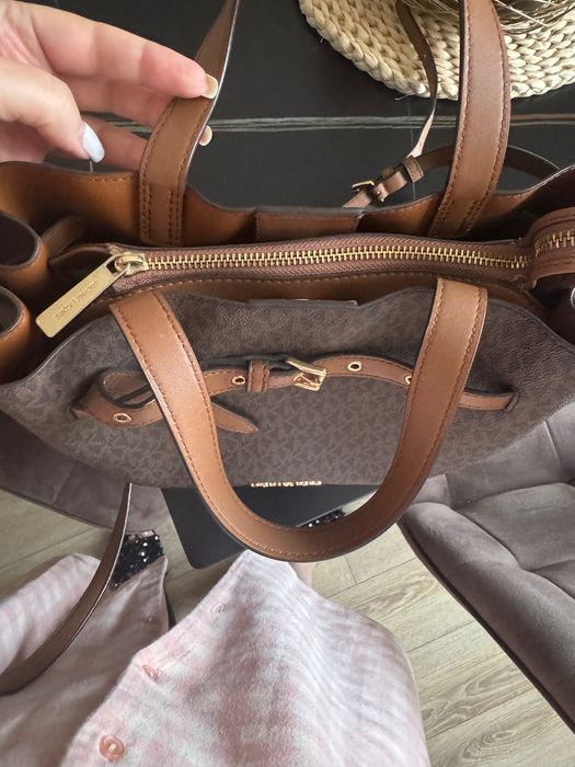 Продам сумку Michael Kors
