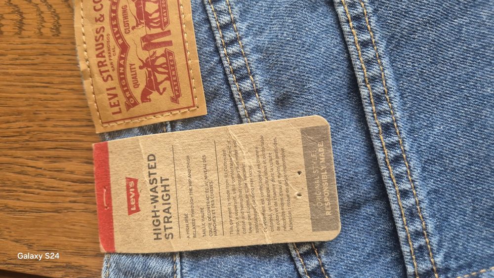 Calça Levis novas
