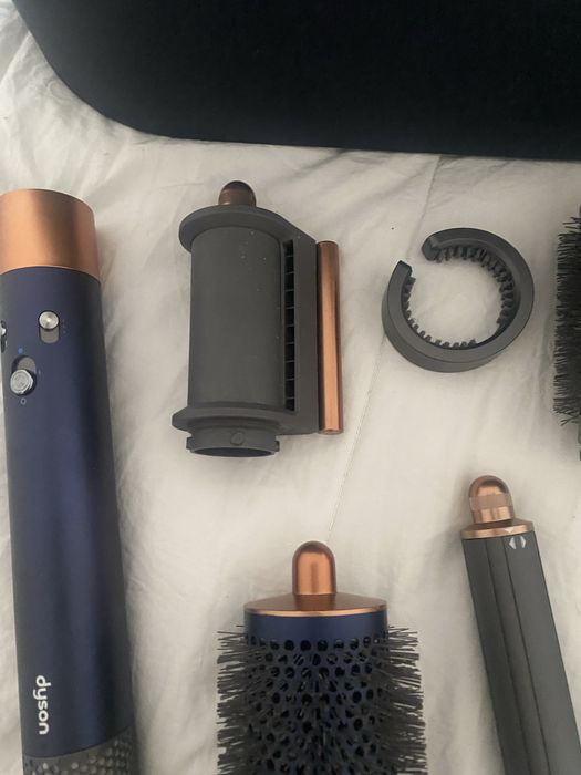 Dyson airwrap com 2 acessorios extra