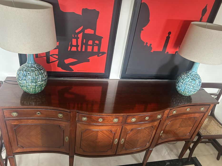 Móvel aparador estilo inglês