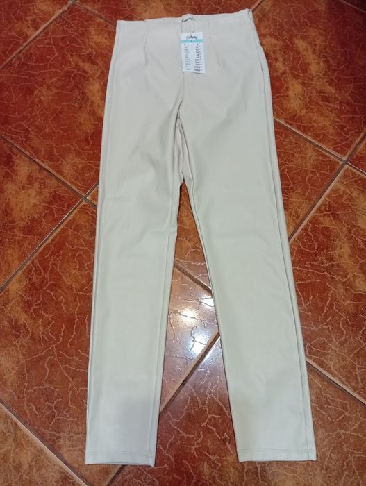 Spodnie damskie  z eko skórki