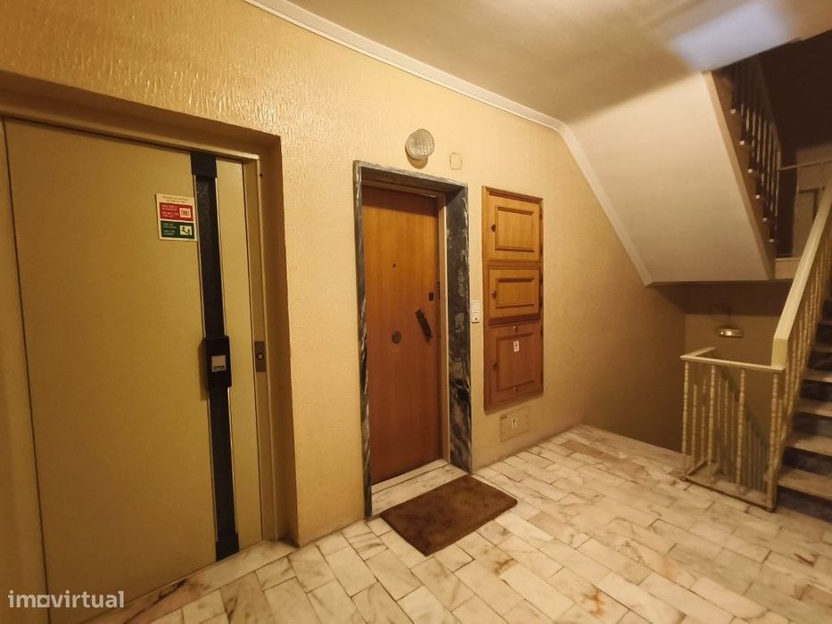 Apartamento T3 no Infantado (Loures) com Arrecadação