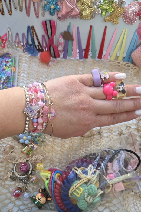 Прикраси для волосся