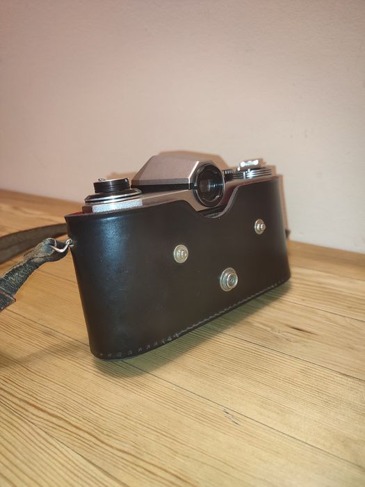 Aparat analogowy Praktica nova 1