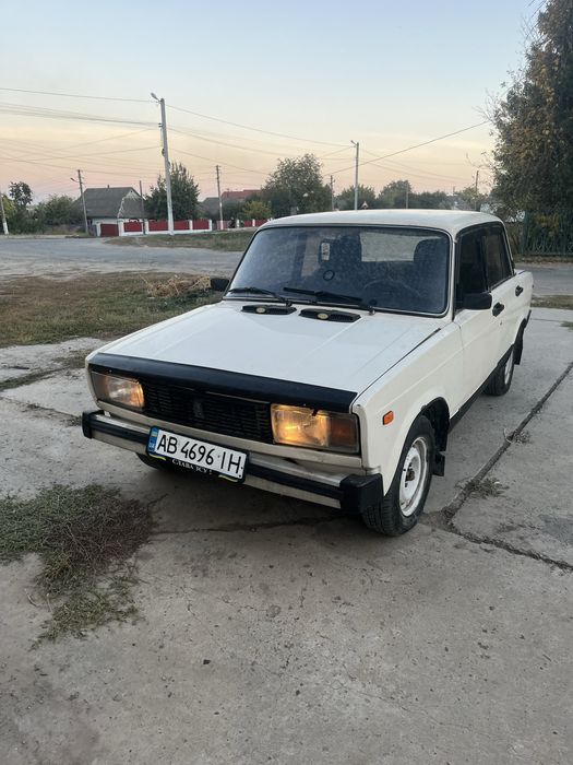 Продам ваз 2105.
