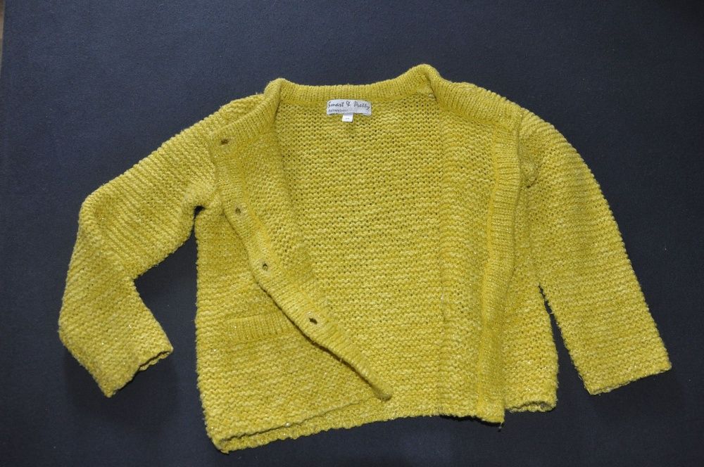 Sweter dla dziewczynki miodowy C&A 98 cm