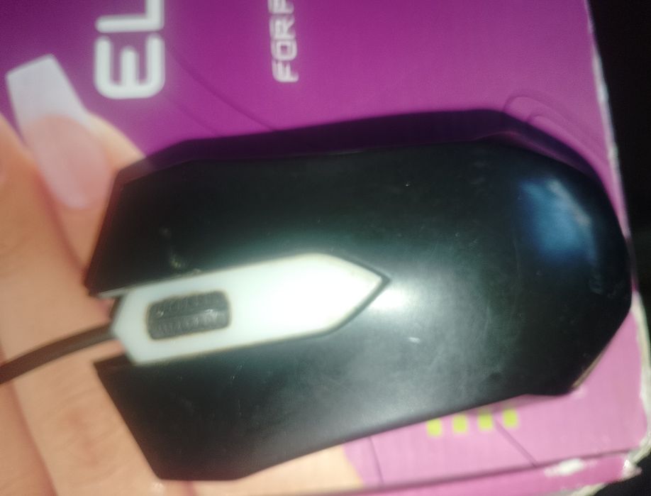 Продам мышку которая светится