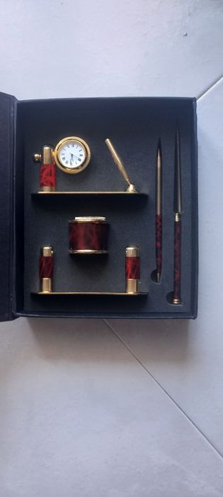 Conjunto para secretária...
