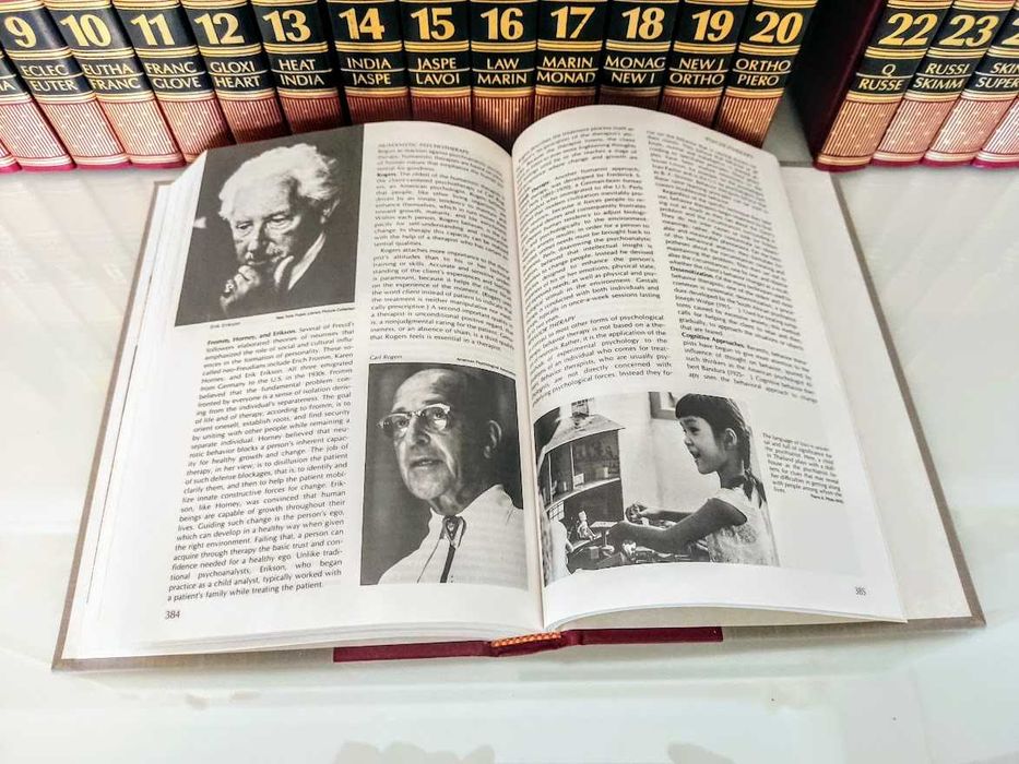 Enciclopédia americana completa 31 livros em língua Inglesa