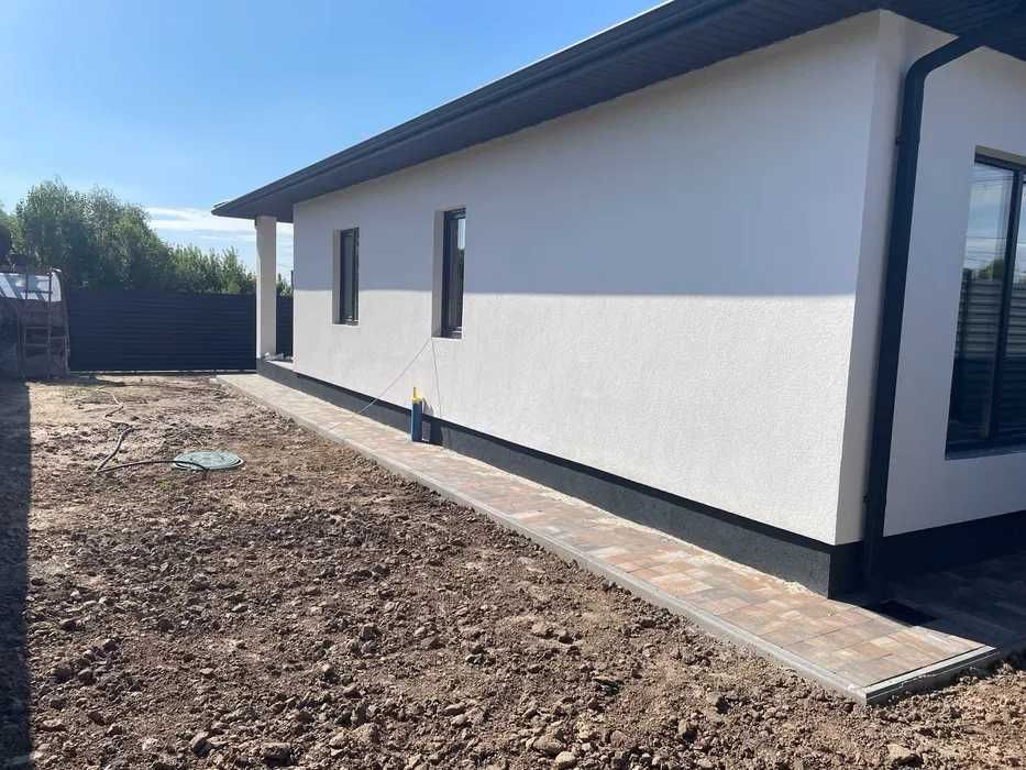 ПРОДАМ  новий будинок з терасою Білогородка Київська область  з газом є ліс озеро  автономність БЕЗ КОМІСІЇ