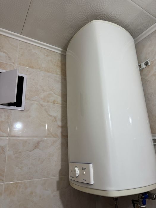 Бойлер Electrolux EWH 50 SL водонагрівач