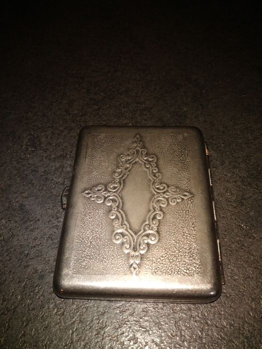 Papierośnica zdobiona