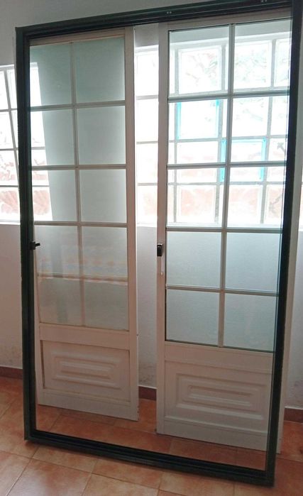 Janelas de alumínio cor branco