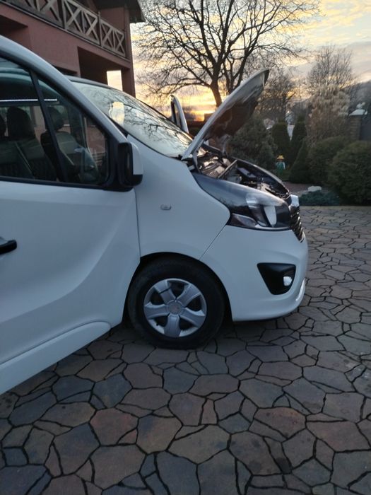 Opel vivaro 2015