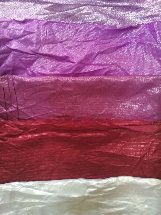 Яркие отрезы ткани