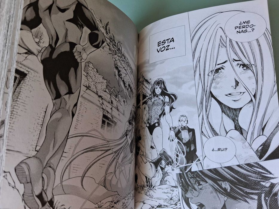 Batman & Liga de la Justicia MANGÁ - Shiori Teshirogi - 792 páginas