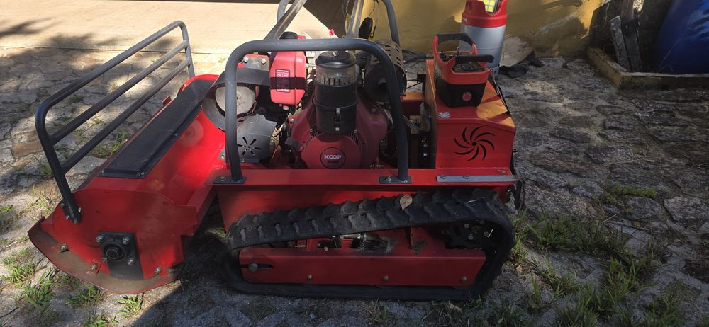 Robot Corta Mato Diesel com 15cv