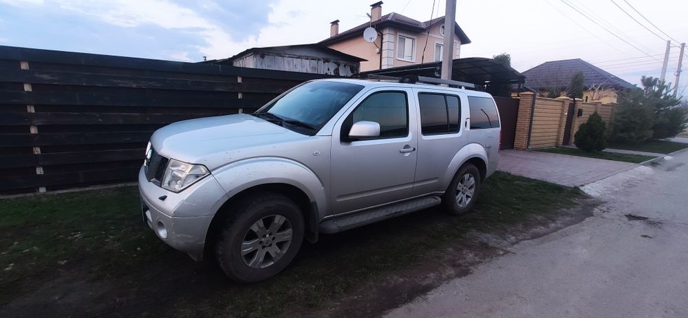 Розбірка шрот Nissan Pathfinder R51 Navara Almera Tino запчастини