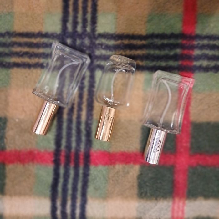 Продам скляні пляшки для парфумів