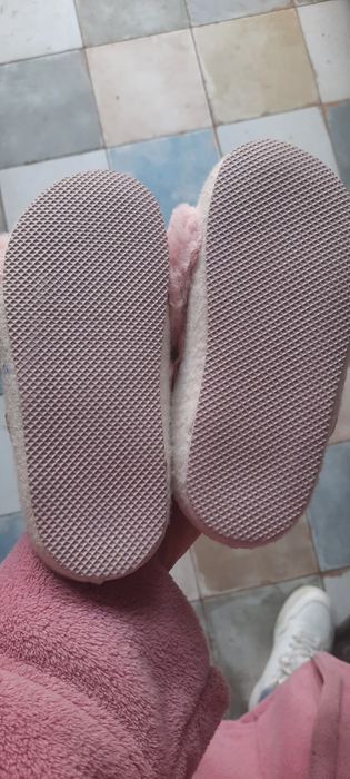 Pantufa/ soca rosa criança n° 26 Zara Home