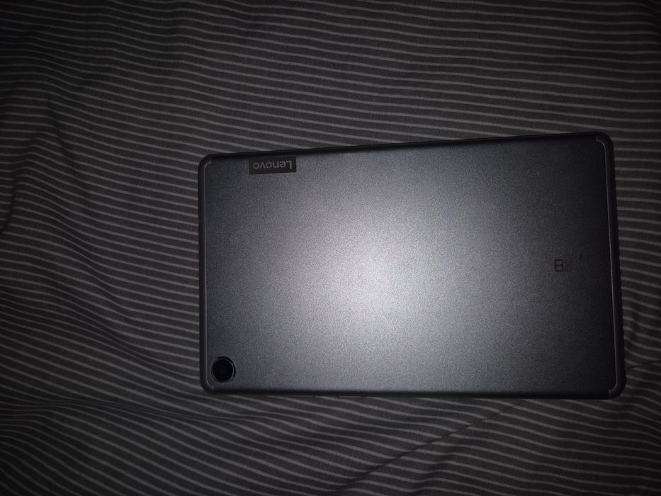 Vendo ou troco tablet Lenovo M8 TB-8505F (8"32GB/2GB) prateado