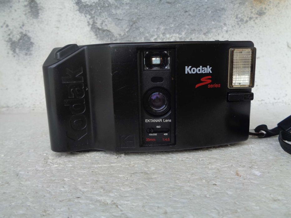 KODAK Maquina fotografica compacta S300MC