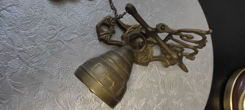 Stary dzwonek do drzwi, na ganek itd