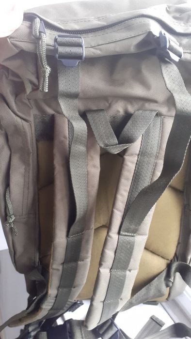 Mochila militar Miltec e kit hidratação