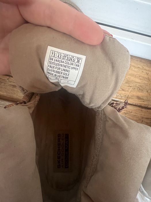 Черевики Skechers Бежеві