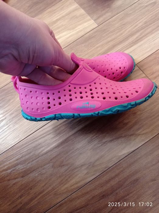 Buty do wody dla dziewczynki