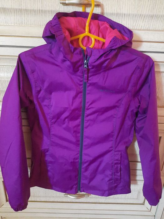 Вітровка QUECHUA

 для дівчинки 10-12р