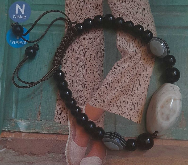 Nowa bransoletka z czarnego onyksu "kamienia wewnętrznej siły"