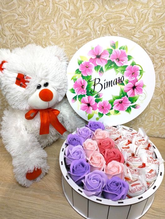 Подарункові бокси Букети з мильних квітів