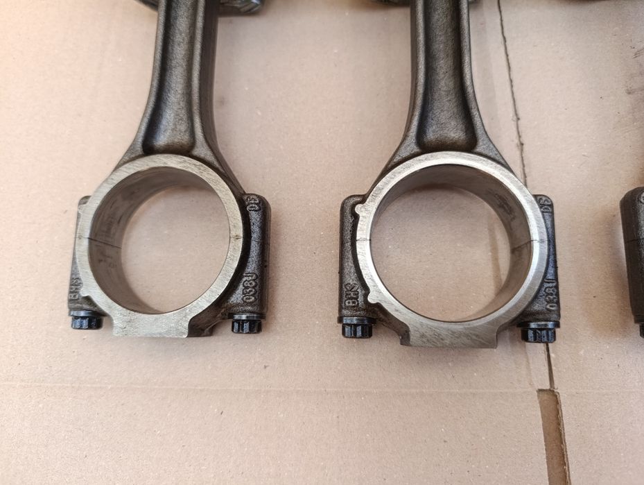Поршня шатуни 2.0 TDI audi seat skoda Volkswagen Caliber Outlander