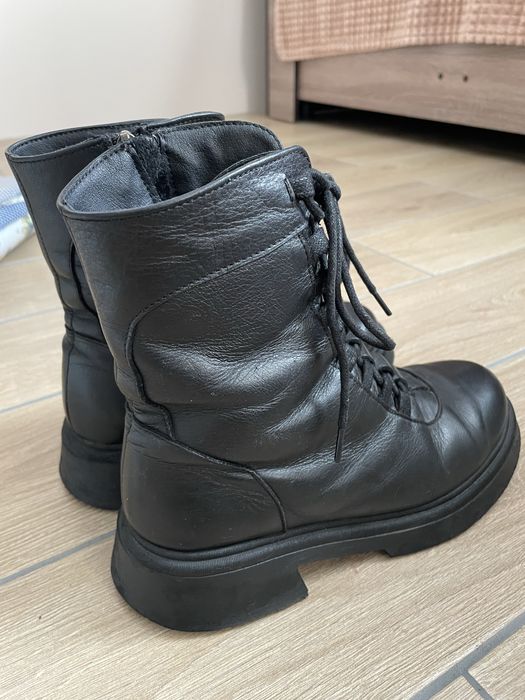 Шкіряне взуття зимове жіноче
