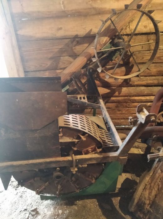 Картоплесаджалка