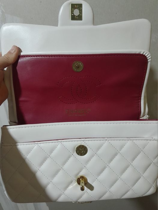 (Продам сумочку. )Wallet on Chain.