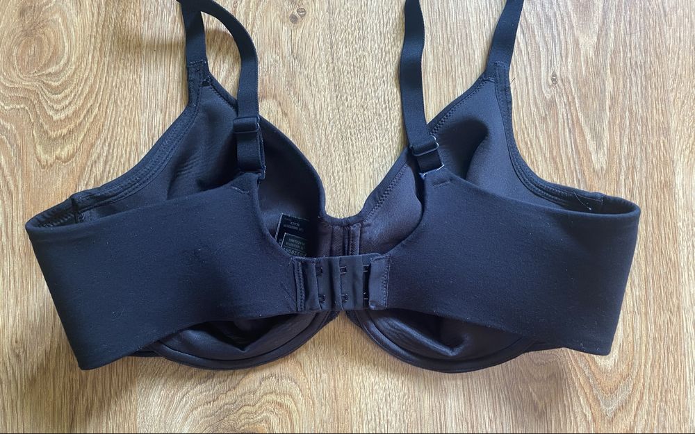 Biustonosz na fiszbinach 85D/E czarny