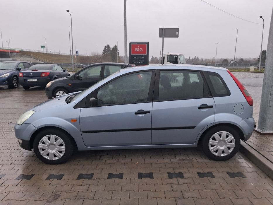 Forda Fiesta 1.4 benzyn  75 km 2005  rok