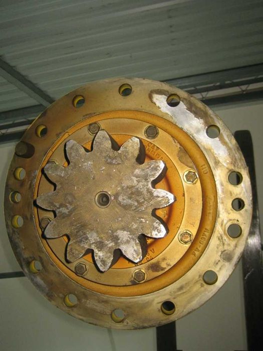 CAT 325 L LN Reduktor obrotu przekładnia obrotu nr fabryczny 7Y1244